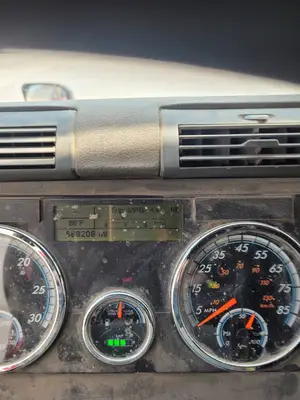USED 2013 FREIGHTLINER CASCADIA