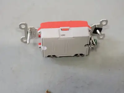 New | in-Stock PASS & SEYMOUR PS20AC1-RED Switchgears British Columbia CA | Lenmark #244710