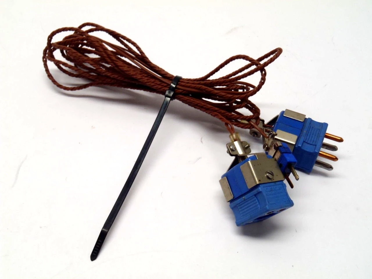 DTC-U-M-ROHS,SMPW-K-M | Omega DTC-U-M-ROHS 4-Prong Dual Circuit Standard Size Thermocouple Connectors - Used