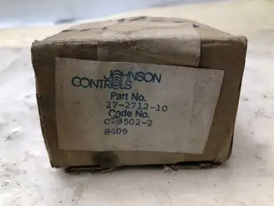 Johnson Controls C-9502-2 Pilot Cumulator 27-2712-10 -NIB