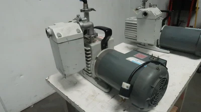 Used LEYBOLD TRIVAC _UNKNOWN_ Vacuum Pumps | OCO Industrial #1633781