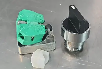 Automation Direct GCX1300 Green Pushbutton loc4C43