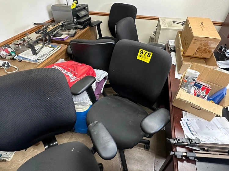 Used _UNKNOWN_ (5) CLOTH OFFICE ARMCHAIRS ON CASTOR'S Office Equipment Illinois US | Heath Industrial Auction Services #1381268