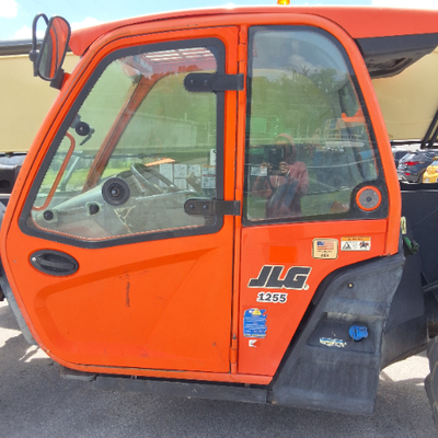USED 2018 JLG 1255