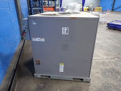 USED CARRIER CORPORATION 38AUQD12A0M6A0A0A0