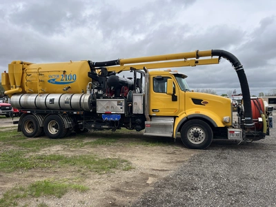 USED 2017 PETERBILT 567 6X4
