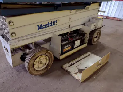 19' MARK INDUSTRIES MODEL #J19 SCISSOR MAN LIFT: STOCK #18153