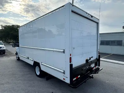 Used 2019 GMC SAVANA CUTAWAY Box trucks Florida US | Truck and Van Outlet #1509156