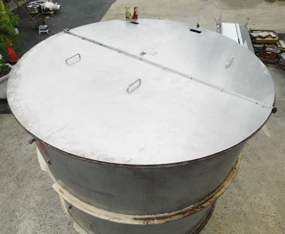 USED PERRY PRODUCTS 2000 GAL. VC