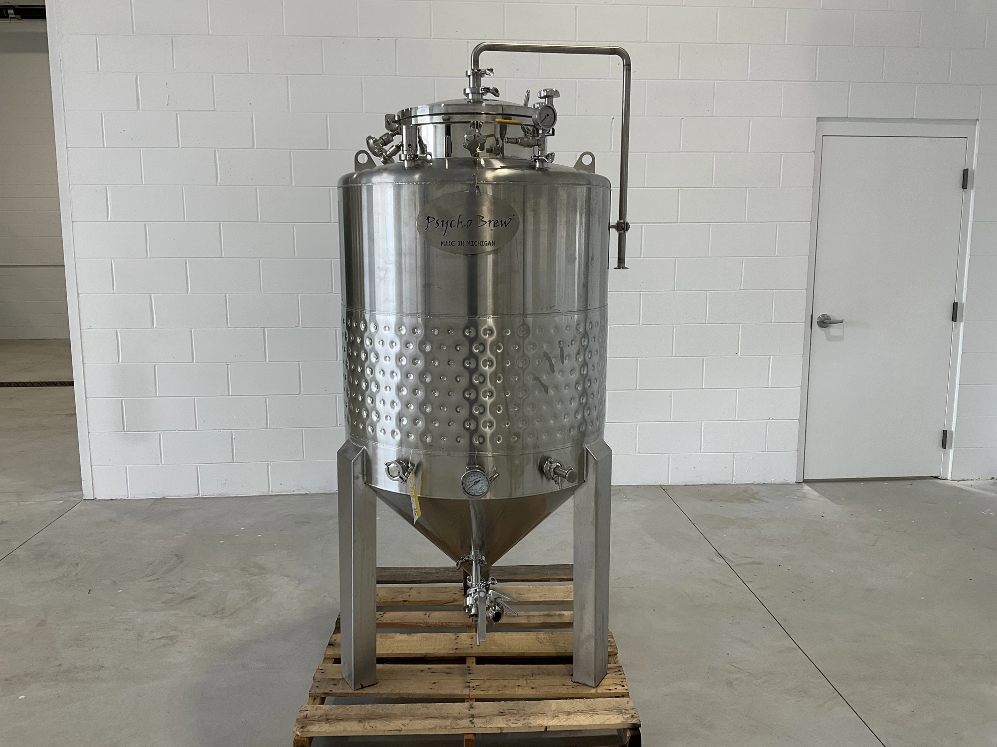 Used PSYCHO BREW JACKETED CONICAL FERMENTER/UNITANK 10BBL Dish & Cone Bottom Tanks Michigan US | Miedema Asset Management Group #1580147