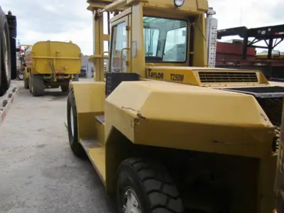 Used TAYLOR T-250M FORKLIFT Internal Combustion Forklifts: Pneumatic Tire Florida US | USA Transequipment #1542530