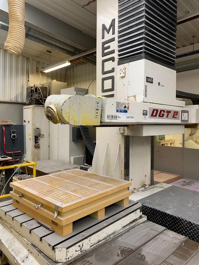 USED MECOF DG2 7 AXIS CNC ROUTER