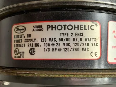 Used PHOTOHELIC A3000 Universal Pressure Meters Ohio US | Surplus Asset Holdings #1246542