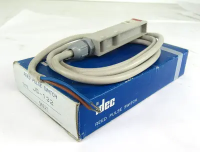NEW IDEC JS-132