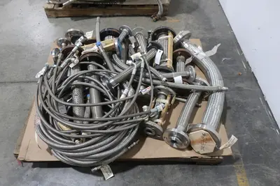2 PALLETS OF ASSORTED STAINLESS STEEL BRAIDED HOSES SUPERFLEX, FAN SERVICE ASSOCIATES