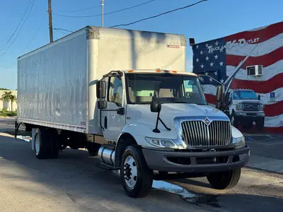 Used 2020 INTERNATIONAL MV607 Box trucks Florida US | Truck and Van Outlet #1509153