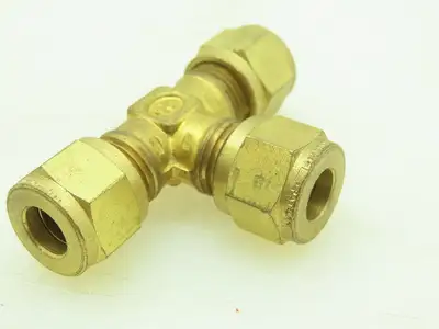 Gyrolok Brass Union Tee Connector Compression Fitting  5/16" Tube OD  LOT OF 12