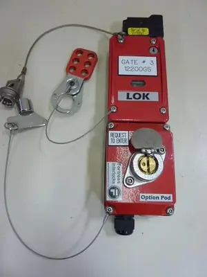USED FORTRESS INTERLOCKS AMLOK024024