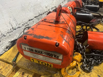 CM F 1 TON ELECTRIC CHAIN HOIST