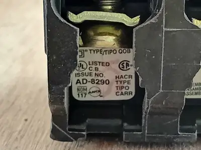 Used SQUARE D QOB215 Switchgears British Columbia CA | Lenmark #1438620