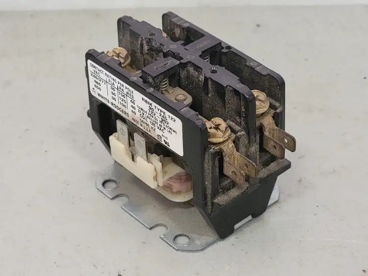 Used WHITE-RODGERS 90-245 Switchgears British Columbia CA | Lenmark #241100