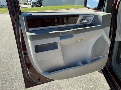 Used 2009 CHRYSLER TOWN & COUNTRY Vans Michigan US | Miedema Asset Management Group #1321294