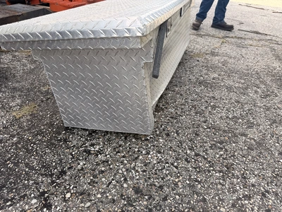 Used TRUCK TOOL BOX _UNKNOWN_ Tool Box Michigan US | Miedema Asset Management Group #1414282