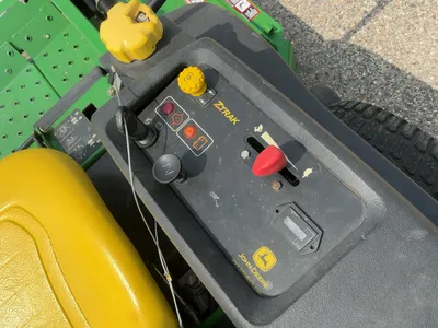 USED JOHN DEERE 757
