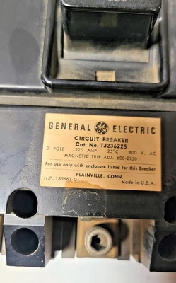 GE _UNKNOWN_ Circuit Breakers | Amiron Machinery (2)