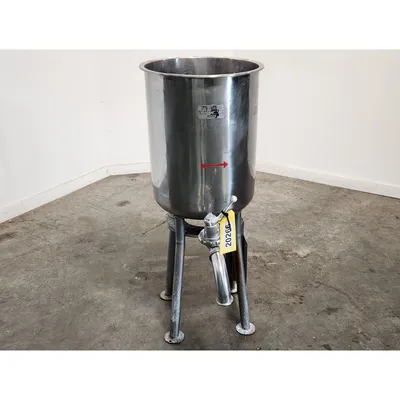 Used 25 Gallon Skerman Stainless Steel Vertical Mix Tank
