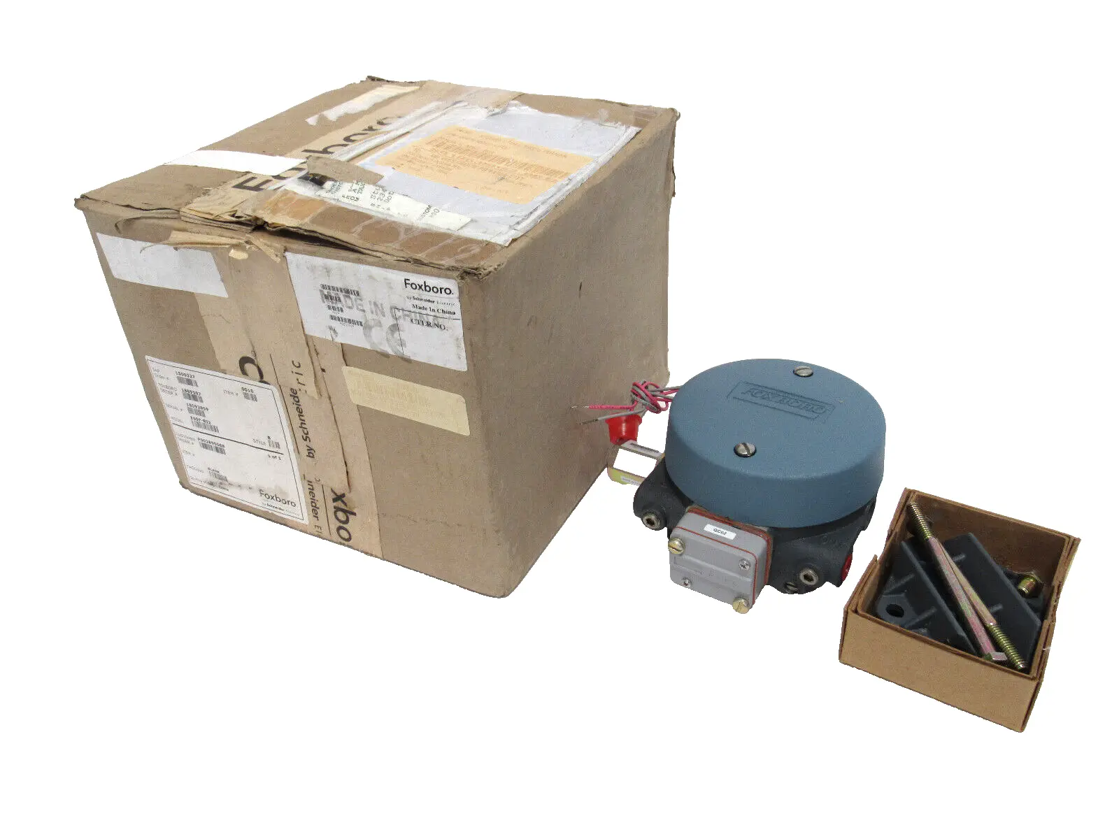 NEW FOXBORO E69F-BI2-CSEFNA SIGNAL CONVERTER E69FBI2CSEFNA