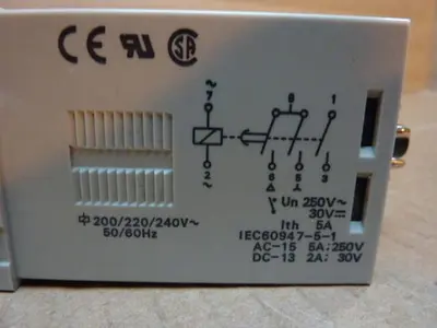 USED OMRON H3CR-G8EL