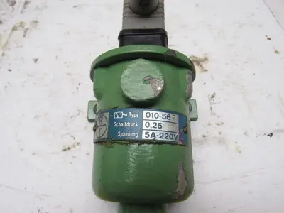 RT Type  010-56 Pressure Switch 5A 220V