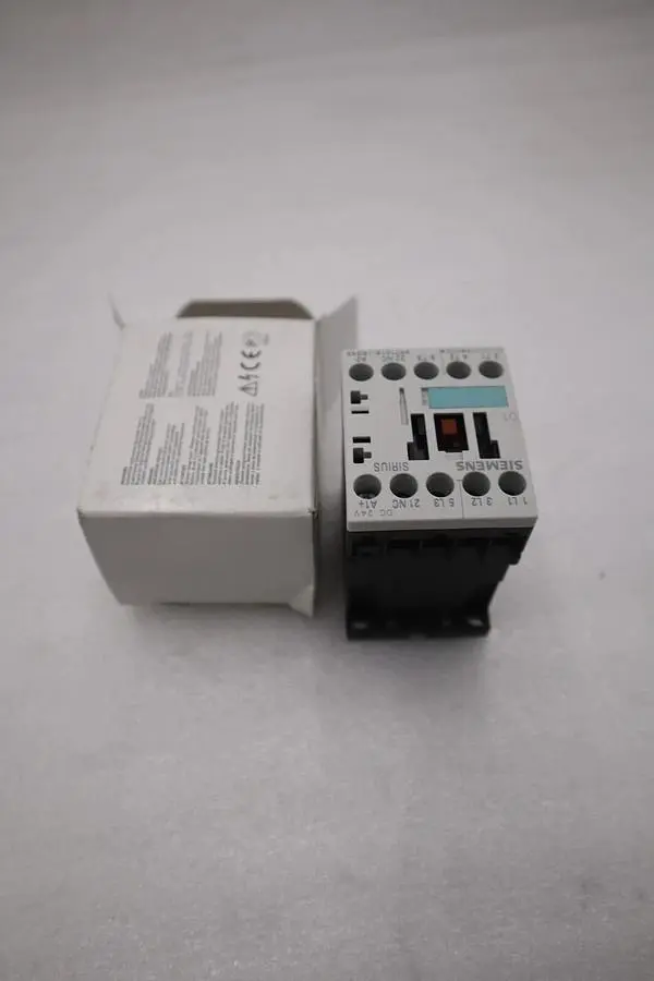 New Siemens contactor 3RT1016-1BB42 3RT10161BB42 New With Box Stock G700A