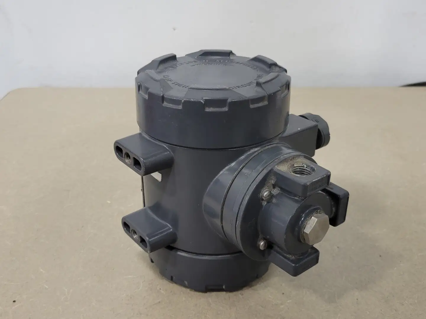 USED FISHER I2P-100