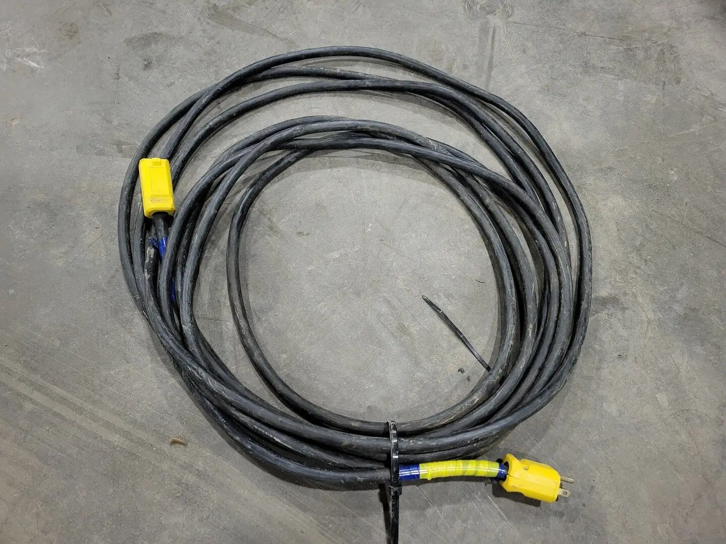 48 ft SOOW Power Extension Cord 14/3 AWG 15A 125V