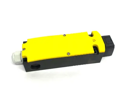 USED SIEMENS SAFETY POSITION SWITCH, MAGNETIC INTERLOCK NO KEY