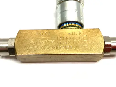 F200B | Parker  Colorflow Inline Flow Control Valve, Brass Body, 1/8" Conn. - Used