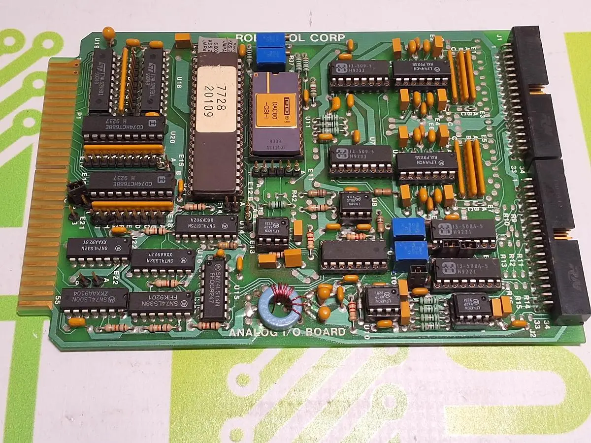 ROBOTROL CORP. 2020222B ELECTROVERT ANALOG I/O CIRCUIT BOARD