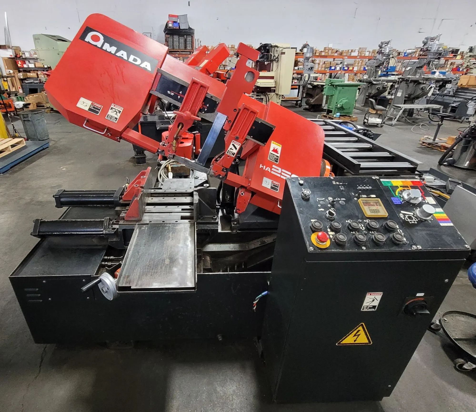 Used 2003 AMADA HA-250W Horizontal Band Saws Kentucky US | Machinery Central #1308990
