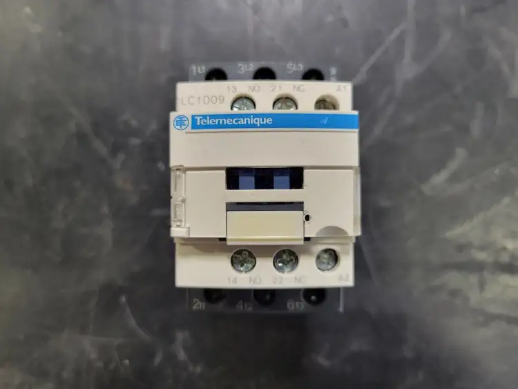 Used TELEMECANIQUE LC1D09F7 Switchgears British Columbia CA | Lenmark #242154