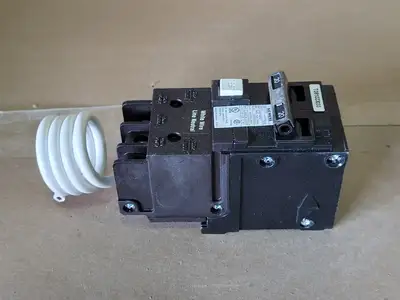 NEW SIEMENS QF220H