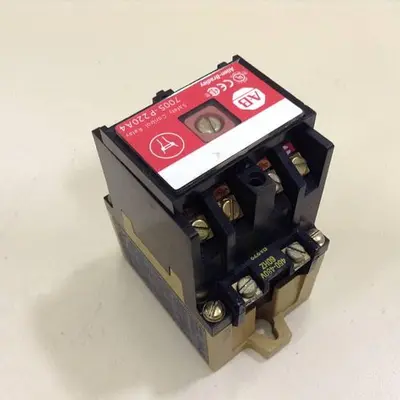 USED ALLEN BRADLEY 700S-P220A4 SER B