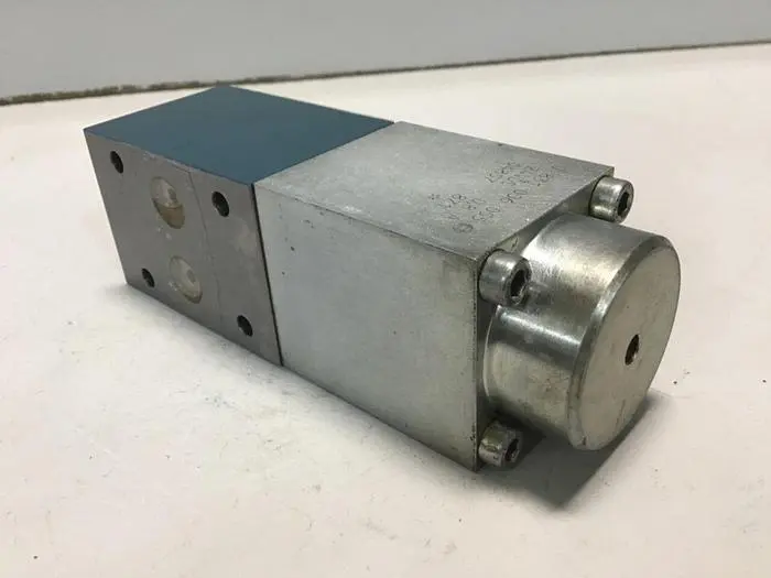 Used BOSCH 0 811 402 019 Valves/Fittings Michigan US | Ideal Machinery #691913