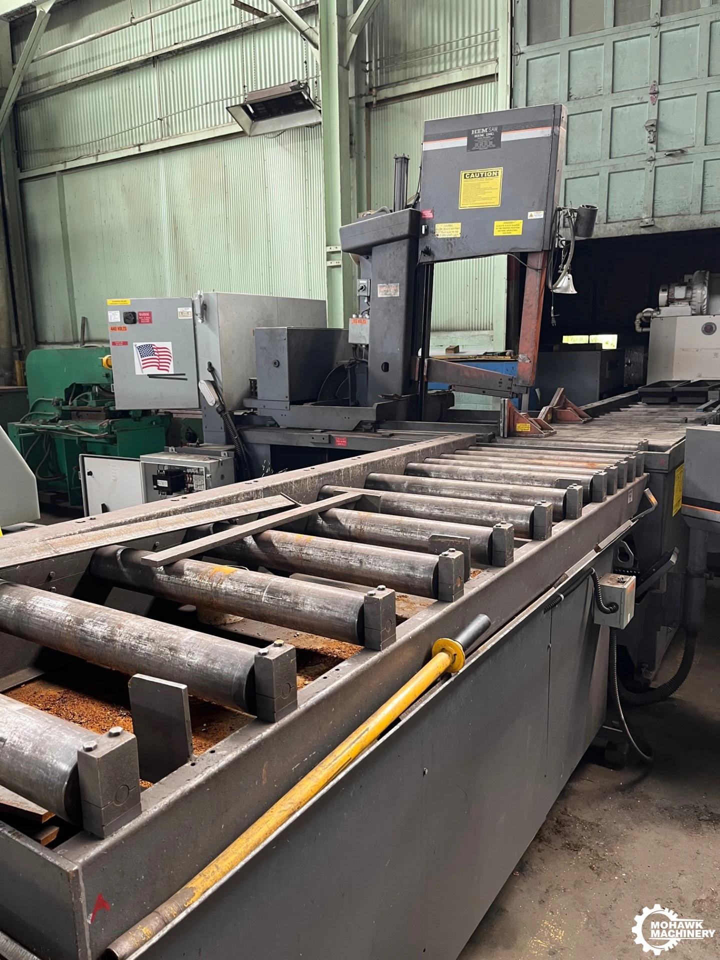 22" x 30" HEM "VT140HM-60" SEMI-AUTOMATIC DOUBLE-MITER TILTING-HEAD VERTICAL BAND SAW w AUTOMATED MATERIAL HANDLING SYSTEM