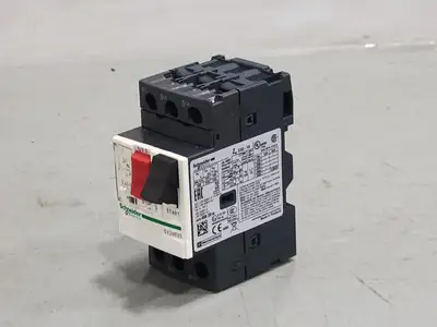 NEW SCHNEIDER ELECTRIC GV2ME05