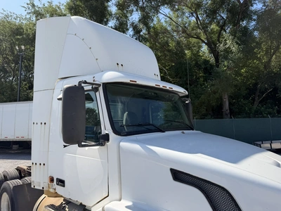 Used 2006 VOLVO VNM Conventional trucks Indiana US | Miedema Asset Management Group #1414501