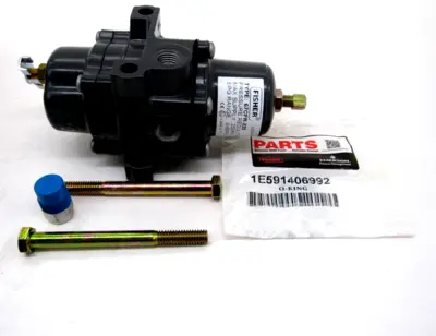 NEW FISHER CONTROLS 67CFR-225 PRESSURE REGULATOR 1/4" NPT 40PSI 67CFR225