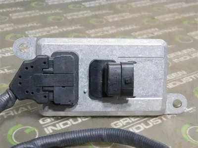 Unbranded 5WK9 6717A Nitrogen Oxide Sensor 21984358 SNS 24V Used