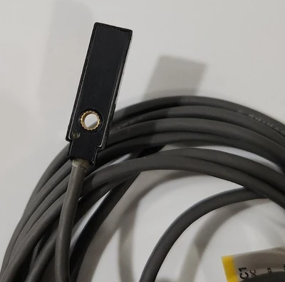 NEW Omron TL-W1R5MC1